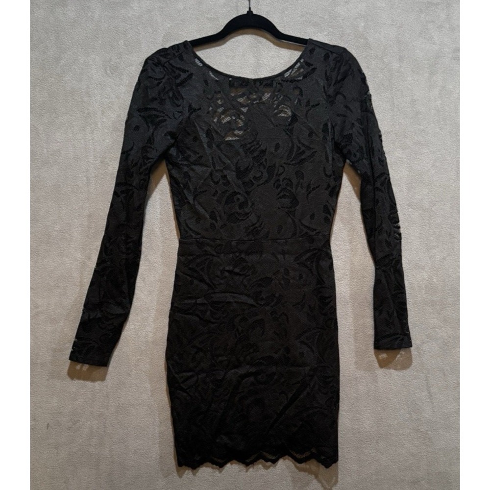 Forever 21 Womens Black Floral Lace Long Sleeve V-Back Bodycon Mini Dress Medium